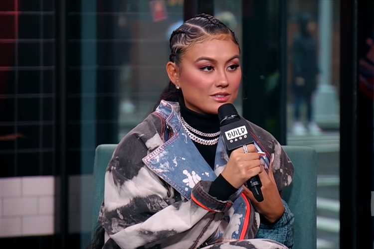 Agnez Mo saat menjadi bintang tamu di program BUILD Series nyatakan ingin kolaborasi dengan BTS