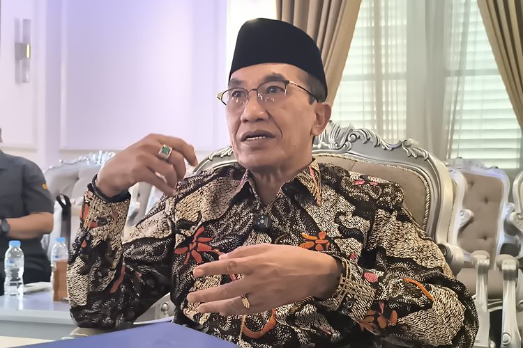 Bupati Pamekasan Kholilurrahman menyampaikan pengelolaan APBD sejak tahun depan, Selasa (22/7/2025)