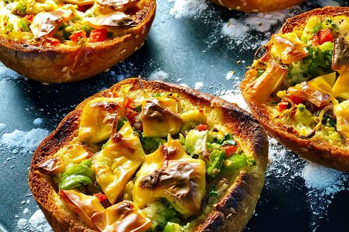 Resep Pizza Mini Empuk dan Praktis, Pakai Roti Tawar 