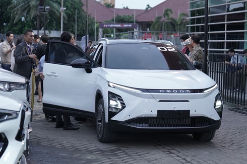 Chery Omoda E5 Menggugah Rasa Penasaran Pengunjung IIMS 2024