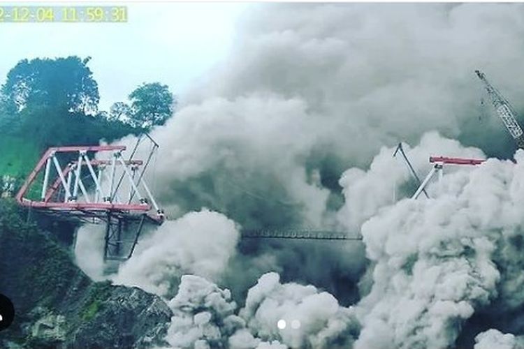 Hot ash clouds from Mount Semeru passing Gladak Perak Bridge in East Java. 