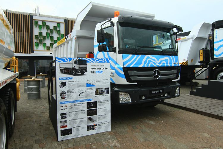 PT Daimler Commercial Vehicles Indonesia (DCVI) resmi berusia 7 tahun di Tanah Air