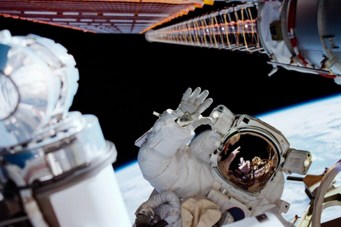 Bagaimana Astronot Mendapatkan Air Minum di Luar Angkasa?
