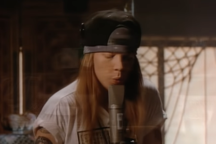 Guns N Roses dalam video klip Patience