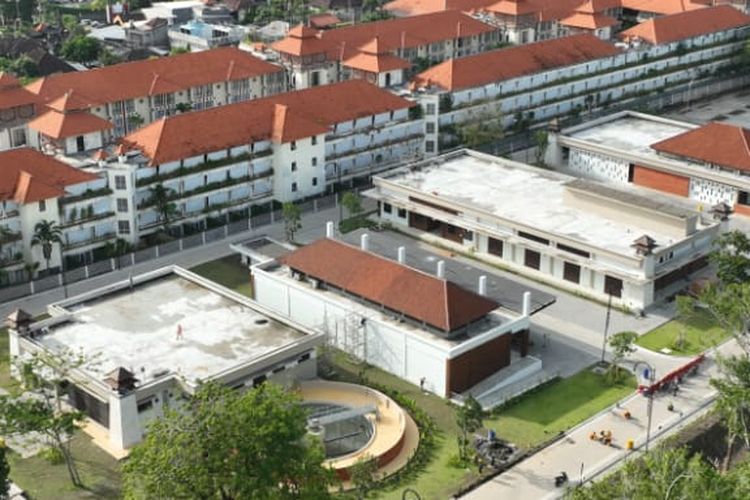 Kawasan Ekonomi Khusus kesehatan Sanur atau KEK Sanur. 