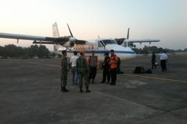 Tim gabungan penyelamat melanjutkan pencarian pesawat Aviastar yang hilang dengan menggunakan pesawat dari maskapai Aviastar, Senin (5/10/2015) pagi.