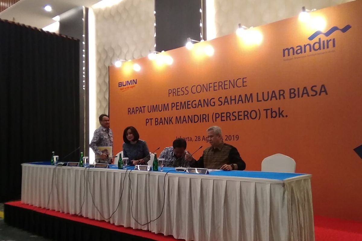 Konferensi Pers RUPS LB Bank Mandiri di Menara Mandiri I Jakarta, Rabu (28/8/2019).