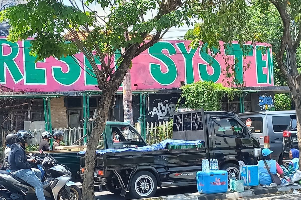 Salah satu mural yang masih tersisa di Jalan Brigjen Katamso, Senin (3/9/2025)