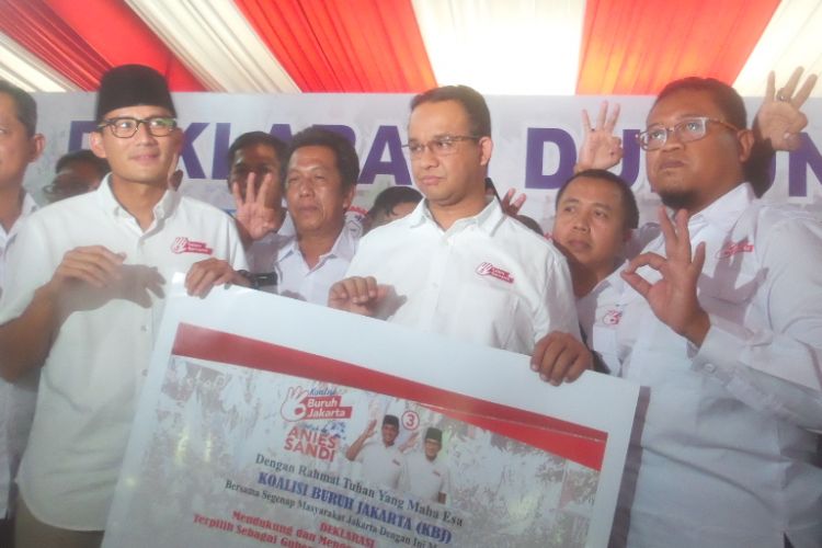 Deklarasi dukungan koalisi buruh untuk pasangan calon gubernur dan calon wakil gubernur nomor pemilihan tiga, Anies Baswedan dan Sandiaga Uno di Kantor DPP Partai Gerindra, Ragunan, Jakarta Selatan, Sabtu (1/4/2017).