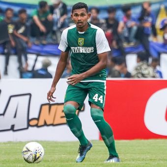 Bek Persebaya Surabaya, Andri Muliadi