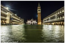 FOTO: Keindahan Kota Venesia meski Dilanda Banjir...