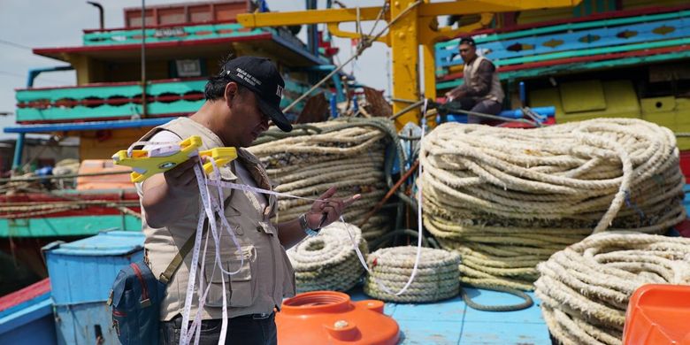 Menteri Kelautan dan Perikanan (KP) Sakti Wahyu Trenggono resmi meneken Peraturan Menteri Kelautan dan Perikanan (Permen KP) Nomor 18 Tahun. Peraturan ini melarang penggunaan alat tangkap ikan yang dapat merusak ekologi dan ekosistem laut.