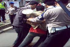 Massa Desak KPK Bebaskan Wali Kota Bekasi