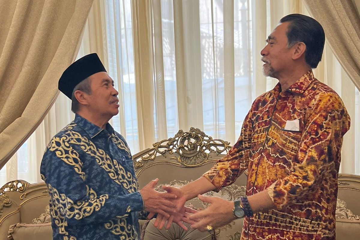 Kedatangan Gubernur Riau (Gubri) Syamsuar di Kedutaan Besar Republik Indonesia (KBRI) Mesir, disambut hangat oleh Duta Besar (Dubes) RI untuk Mesir Lutfi Rauf, Minggu (18/09/2022). 