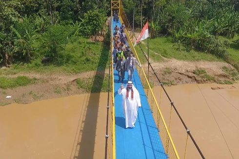UAE Builds Suspension Bridge in Indonesia’s Rural Area