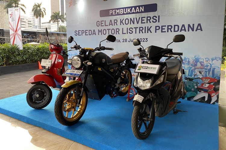 Acara gelar konversi motor listrik perdana oleh Kementerian ESDM