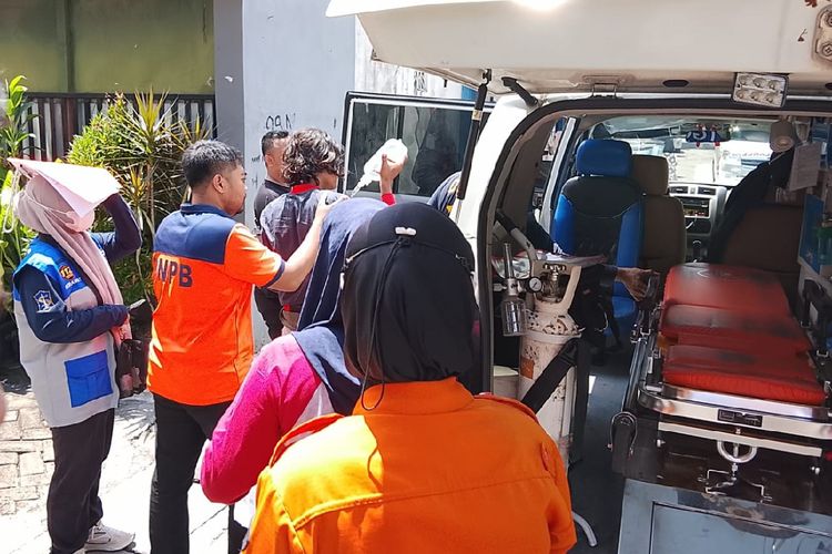 Puluhan Warga Diduga Mengalami Keracunan Usai Konsumsi Nasi Kotak Acara Tahlilan di Surabaya