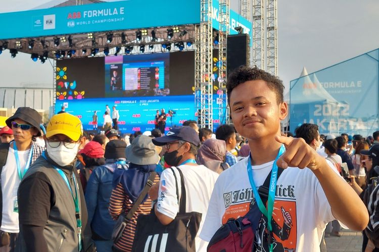 Salah satu penonton Dzakwan Gerarld menceritakan pengalamannya menonton balapan Formula E Jakarta 2022 di Jakarta International E-Prix Circuit (JIEC), Sabtu (4/6/2022). 