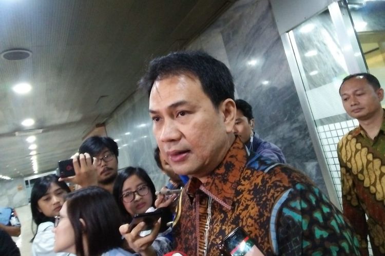 Wakil ketua DPR Azis Syamsuddin di Kompleks Parlemen, Senayan, Jakarta, Kamis (31/10/2019).