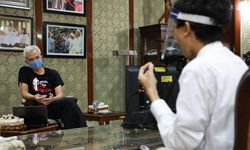 Ganjar Kabulkan Permintaan Penyandang Tuna Rungu untuk Magang di Pemprov Jateng