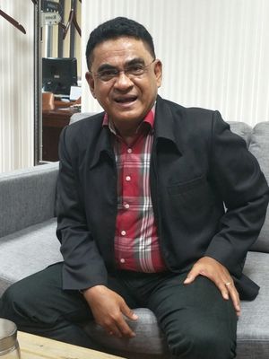 Ketua DPP PDI-P Andreas Hugo Pareira saat ditemui di ruang kerjanya, Kompleks Parlemen, Senayan, Jakarta, Senin (28/5/2018).