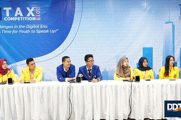Program Studi Administrasi Perpajakan Vokasi UI berhasil meraih juara 2,3 dan 4 dalam DDTCNews Tax Competition 2019 pada 24 September 2019 yang diikuti 13 tim dari berbagai daerah di Indonesia.