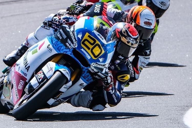 Dimas Ekky Pratama saat balapan di FIM CEV Repsol 2021 seri pertama di Portugal