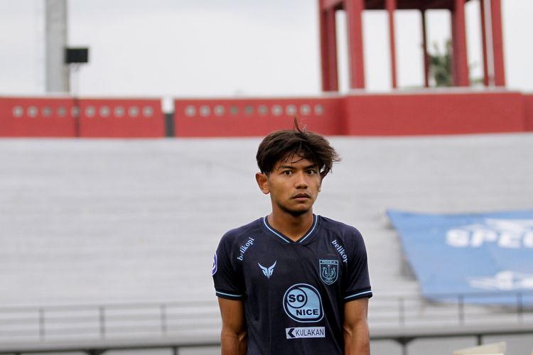 Pemain muda Persela Lamongan di Liga 1 2021-2022, Riyatno Abiyoso.