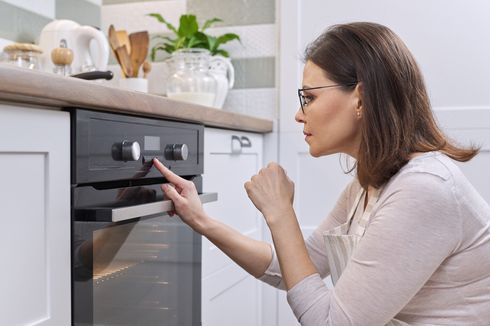 Seberapa Sering Harus Membersihkan Oven? Ini Penjelasannya