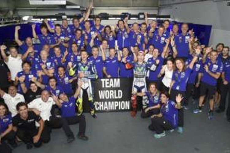 Tim Yamaha memastikan diri keluar menjadi juara dunia tim 2015.