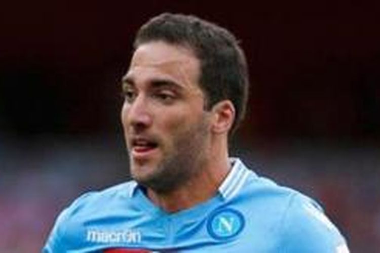 Penyerang anyar Napoli, Gonzalo Higuain. 