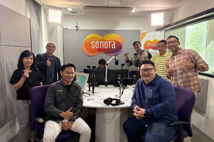 SeaBank berbagi informasi terkait peluncuran UMKM Pintar di acara Sonora Pagi, Radio Sonora 92 FM.