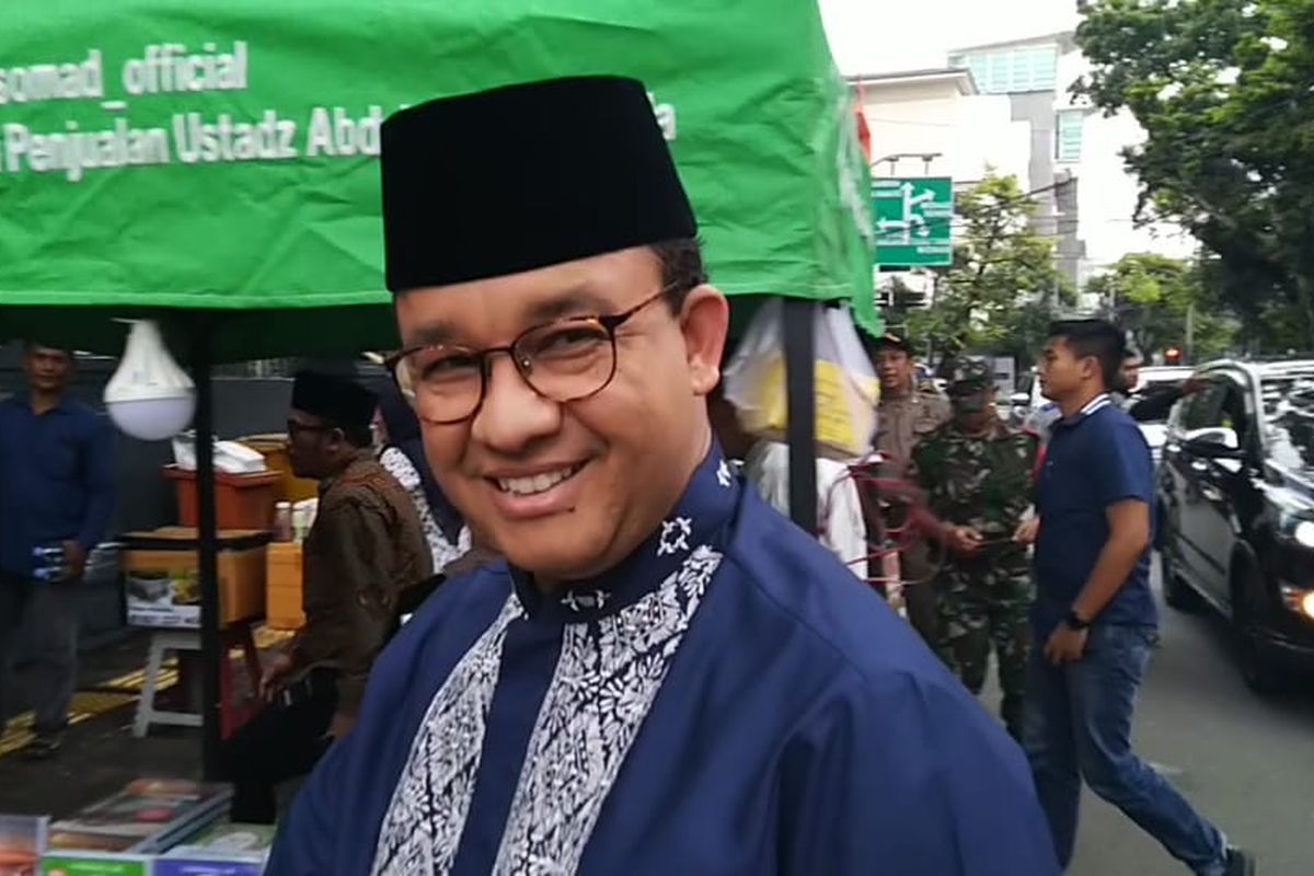 Gubernur DKI Jakarta Anies Baswedan menghadiri acara peresmian Masjid Cut Nyak Dien, Menteng, Jakarta Pusat, Minggu (1/3/2020). 