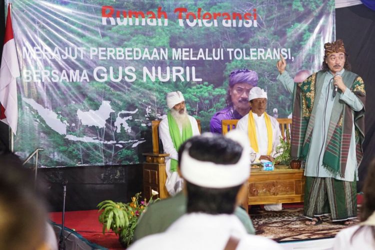 Gus Nuril saat pengajian di Rumah Toleransi Jumat malam (23/2/2018)