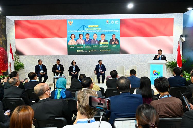 Utusan Khusus Untuk Energi dan Lingkungan Hidup Hashim S Djojohadikusumo memberikan pembukaan pada sesi CEO Climate Talks di acara Conference of the Parties (COP) ke-29 di Baku Olympic Stadium, Azerbaijan, Senin (11/11/2024).