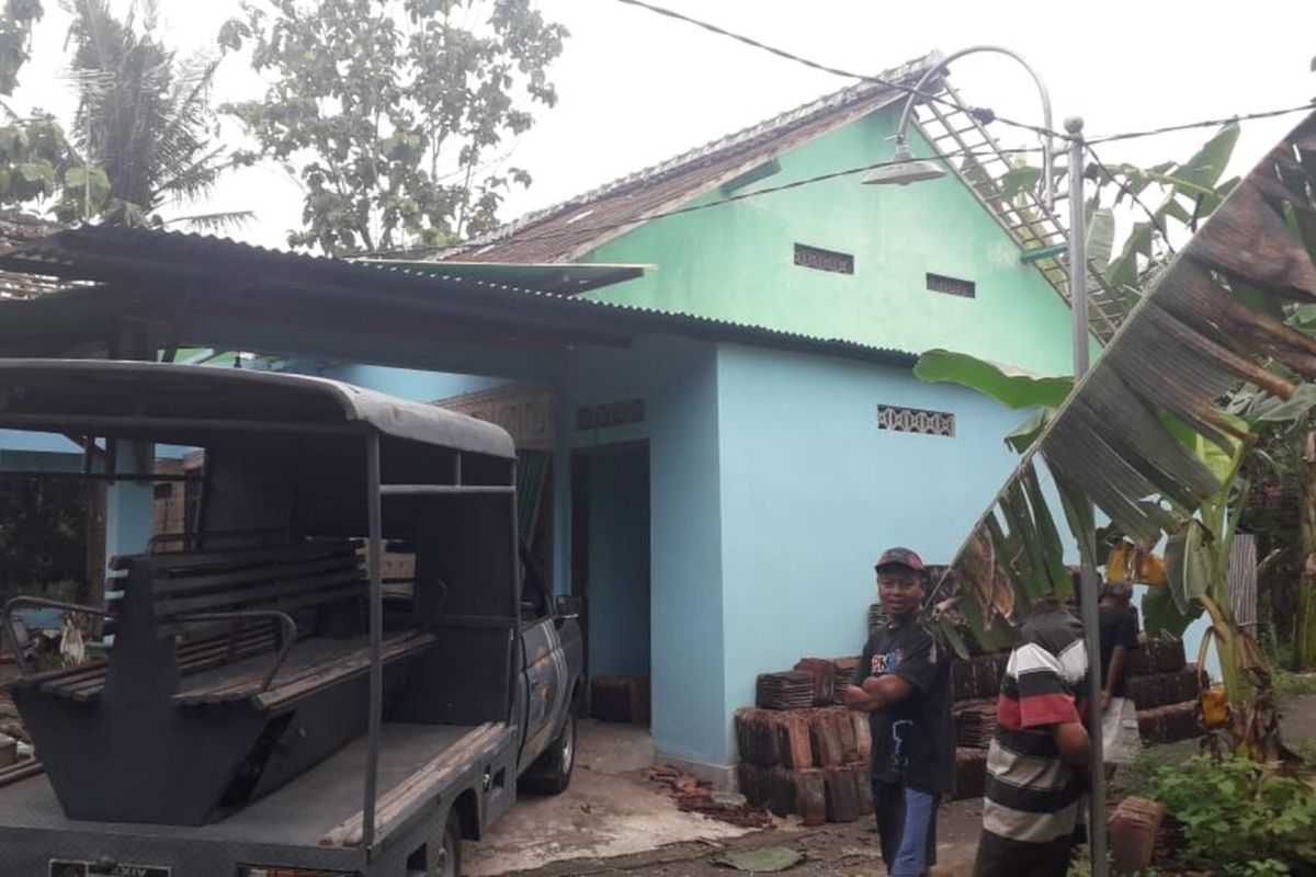 Rumah yang Perabotannya dijual anaknya di Kapanewon Pundong, Bantul