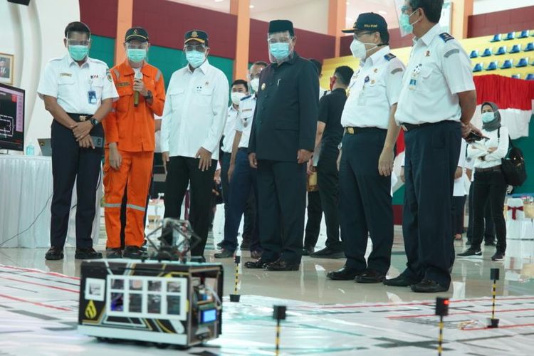 Menhub meninjau inovasi produk karya taruna Politeknik Perkeretaapian Indonesia (PPI) Madiun 