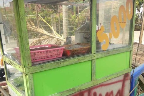 Penjual Sate Ayam Diduga Pakai Daging Busuk, Warga Curigai Aroma Tak Sedap