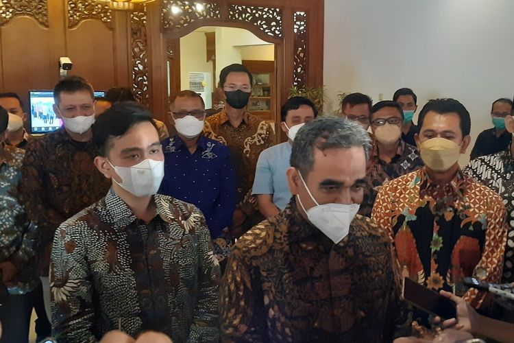 Sekjen Partai Gerindra Ahmad Muzani menemui Wali Kota Solo Gibran Rakabuming Raka di Balai Kota Solo, Jawa Tengah, Rabu (6/4/2022).
