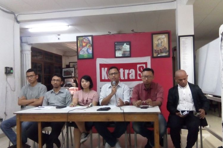 Diskusi publik di sekretariat KontraS soal penyerangan terhadap Novel Baswedan, Jakarta, Senin (22/5/2017).