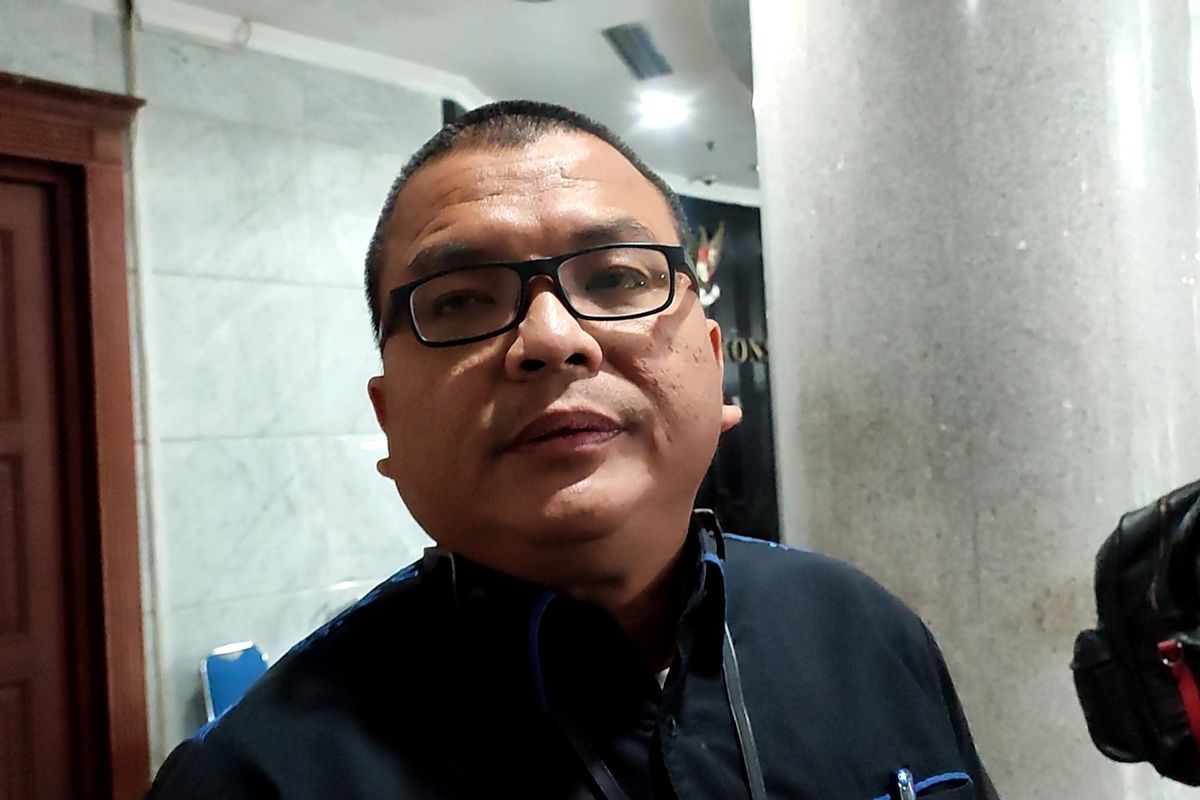 Kelakar Hakim MK ke Denny Indrayana: Kayaknya Borongannya Banyak Nih?