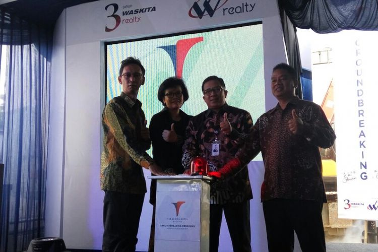 Ground breaking Hotel Teraskita Bandung. Rencananya, hotel yang berada di Jalan Asia Afrika Bandung ini beroperasi tahun 2019 dan diperkirakan akan menghabiskan dana Rp 150 miliar.