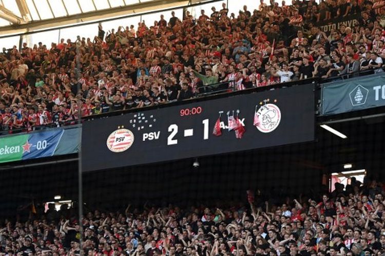 PSV menjuarai Piala Belanda 2021-2022 setelah mengalahkan Ajax 2-1 di partai final, Minggu (17/4/2022).