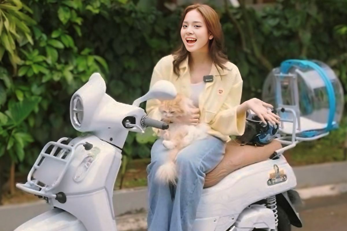 Modifikasi Yamaha Fazzio ala Zee Eks JKT48