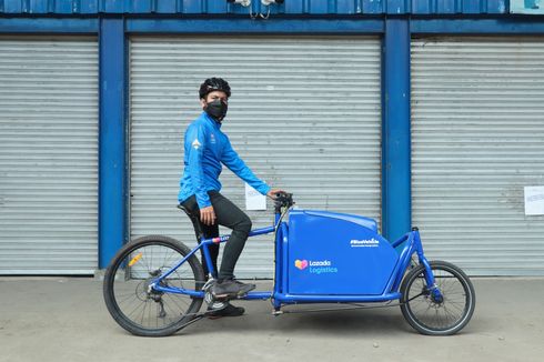 Ramah Lingkungan, Lazada Kirimkan Paket Lewat Kurir Sepeda 