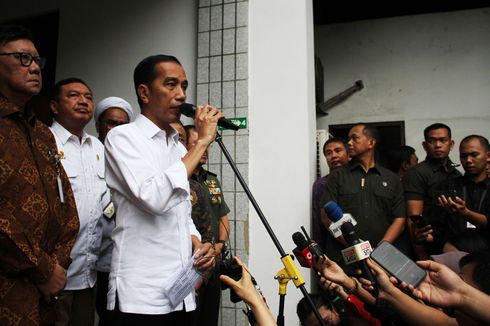 Pascapenusukan Wiranto, Jokowi Masih Mau Diajak Masyarakat 