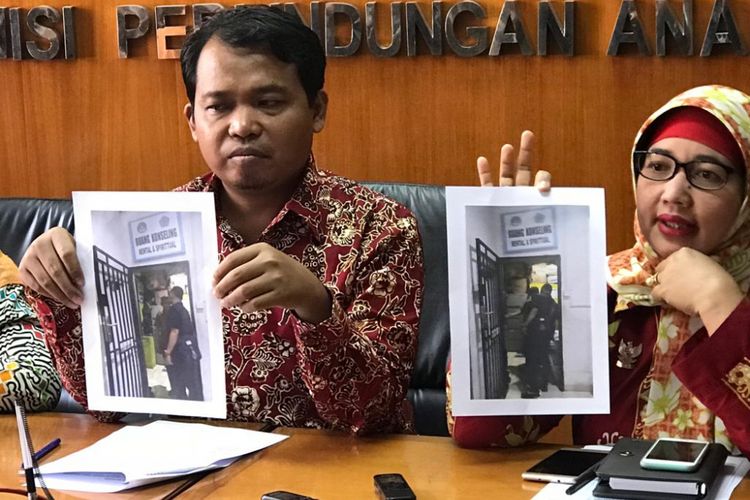 Konferensi pers KPAI terkait sekolah swasta semi-militer yang memiliki sel tahanan di Batam, Kepulauan Riau, di Kantor KPAI, Jakarta Pusat, Rabu (12/9/2018). 