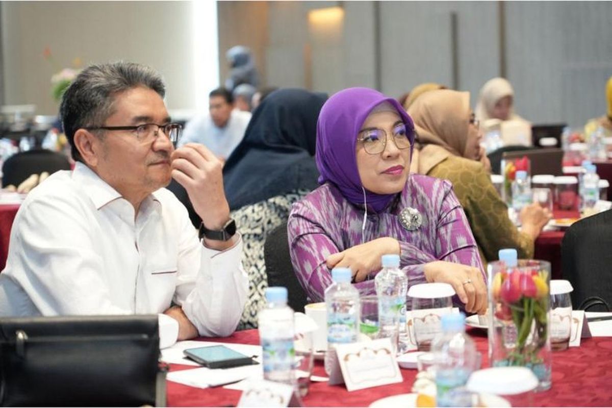 Direktur Perencanaan dan Pengembangan BPJS Kesehatan Mahlil Ruby (kiri). 