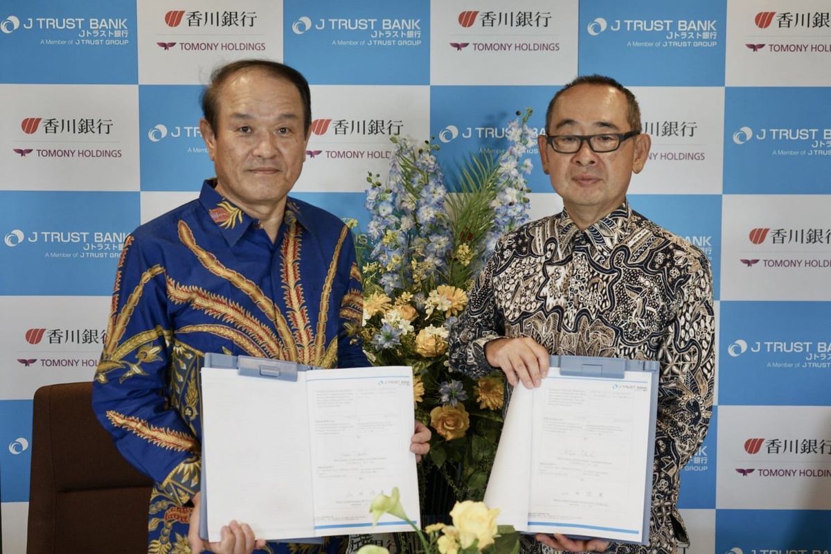 Penandatanganan kerja sama antara J Trust Bank dan Kagawa Bank untuk mendukung ekspansi pelaku bisnis Indonesia dan Jepang. 