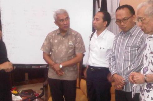 Risma Didukung agar Tetap Pimpin Surabaya